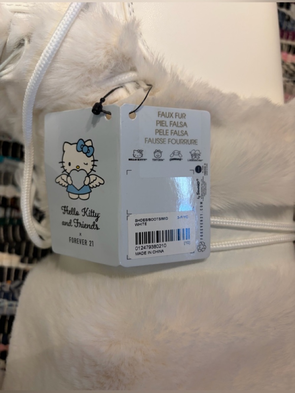 NEW Hello Kitty Snow Boots Forever 21 - Size 10 NWT - Picture 5 of 8